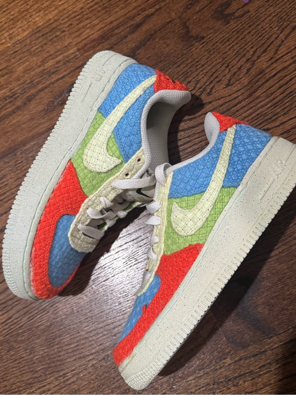 Nike Kids Colorblock Low-Top Sneakers in Blue, Green & Red